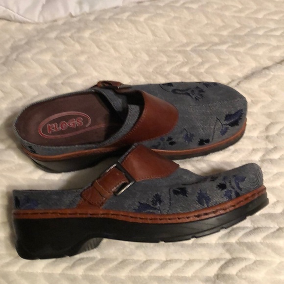 Authentic Klogs - Picture 2 of 4